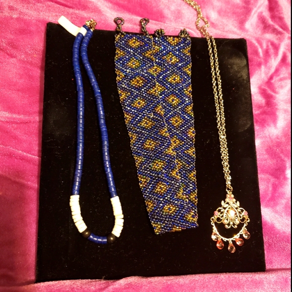 Women's Fashion Necklaces. Set of 6. - Picture 3 of 3